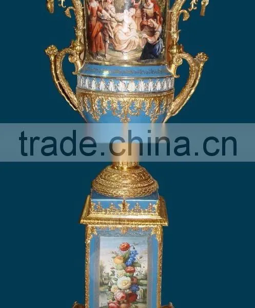 Lovely Cherubim Flower Pot, Hand Painting Ceramic Gold Flower Bowl With Elegant Flowers Mounted photo-5