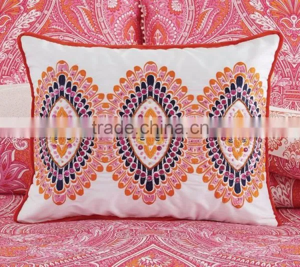 Traditional Paisley Design Quilt Cover photo-3
