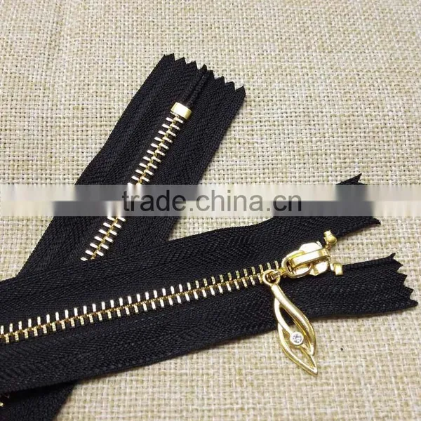 Wholesale Fashion Design 5 # Gold Plated Closed-end Metal Zipper, Clothing Bag Zipper