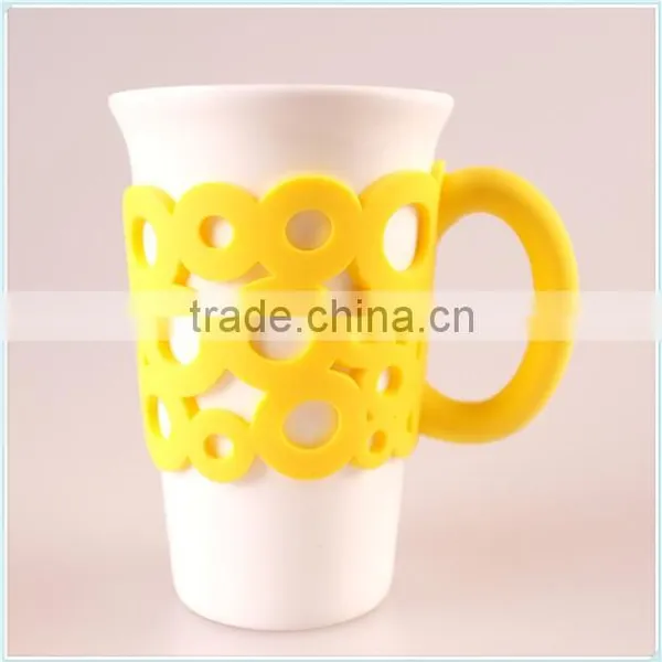 Ceramic Coffee Mug With Unique Handle in Silicone photo-3