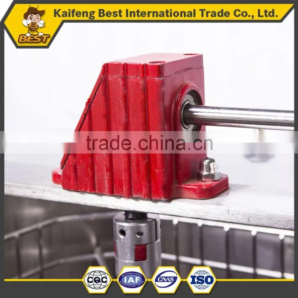 New Style 4 Frame Manual Honey Extractor photo-3