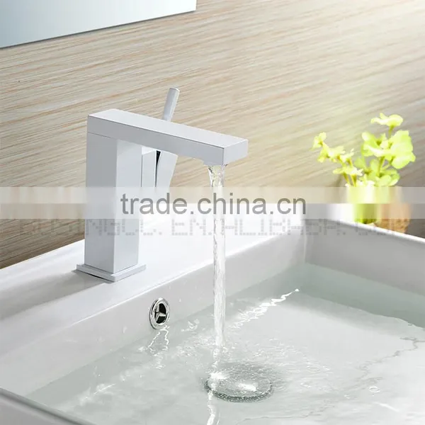 White Fashion Plastic Faucet With Faucet Water Filter From Guangzhou