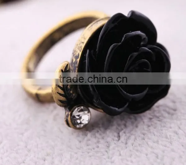 Hot-selling Fashion Lady Vintage Bronze Crystal Black Rose Flower Branch Finger Ring photo-3