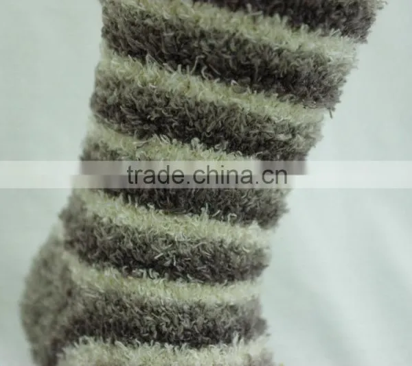 Women Strippe Fluzzy Socks Microfiber Comfortable Fashional Socks photo-3