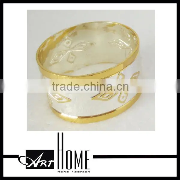 2014 Fashion Diamond Gold and White Napkin Rings for Table Decoration