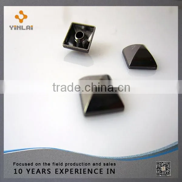 China Metal Brass Carving Rivets For Bags photo-5