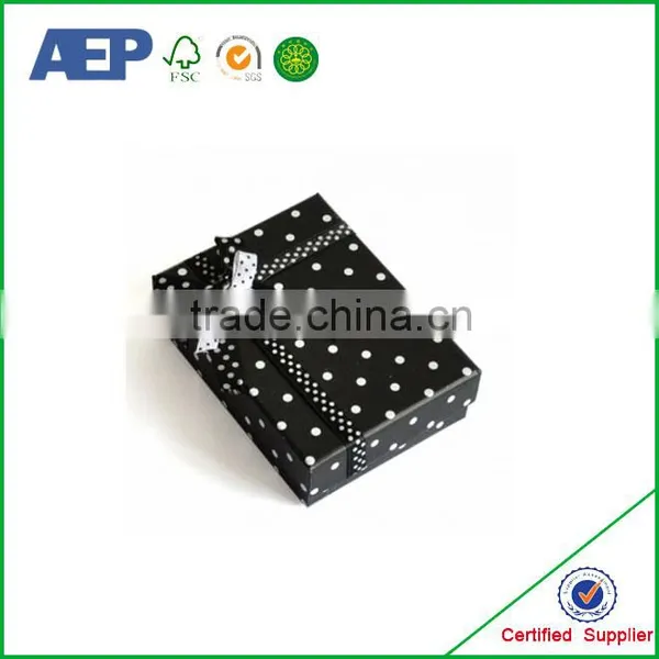 Foldable Paper Cheap Custom Clothes Packaging Boxes Printing photo-5