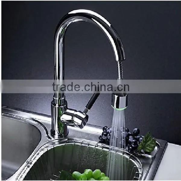 China Sanitary Chrome Surface Finished Kitchen Faucet photo-2