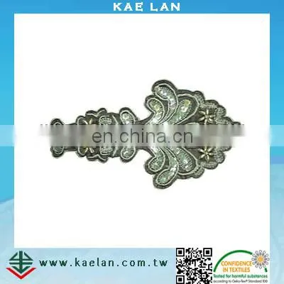 Custom Flower Design Sequin Embroidery for Garment photo-3