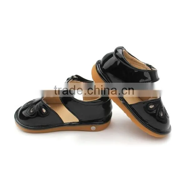 Wholesale Squeaky Shoes Happy Kids Shoes Soft Sole Baby Sandal photo-2