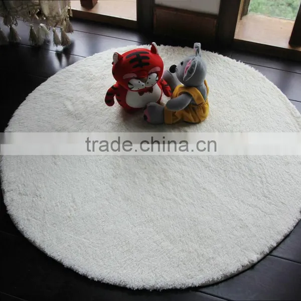 Soft floor mat with pvc anti-slip bottom white color