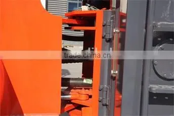 China Forklift 5.5 Ton Terrain Forklift With Euro3 Engine and Hydraulic Transmission photo-5