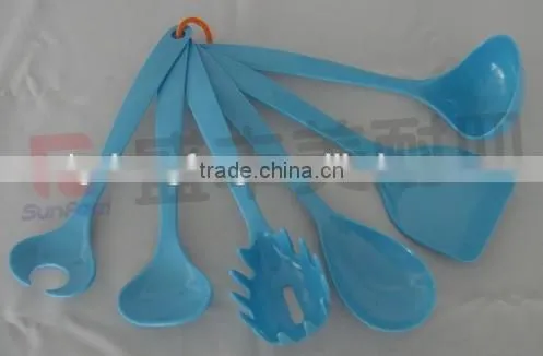 colored melamine kitchenware tools