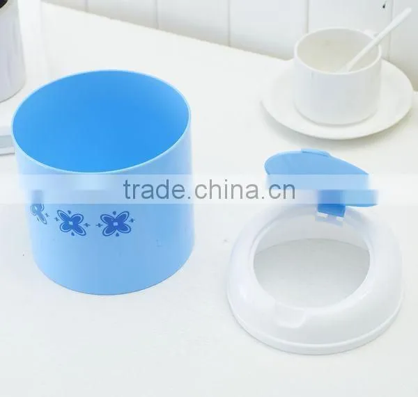 Hot Sale Desk Plastic Wastebin photo-3