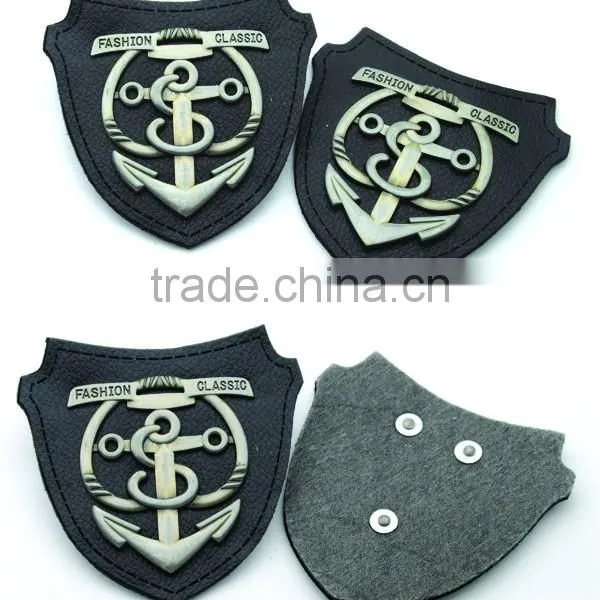 Black PU Leather Patch With Metal Alloy Logo Clothing Labels for Jeans/jacket PLB-017 photo-2