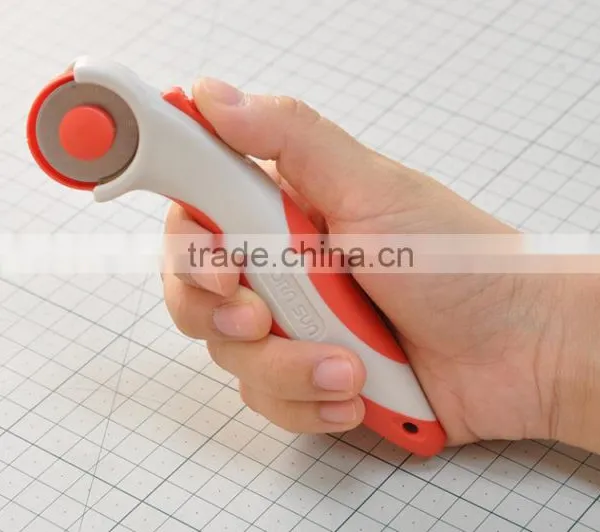 28mm Craft Ergonomic Soft Crip Rotary Cutter photo-5