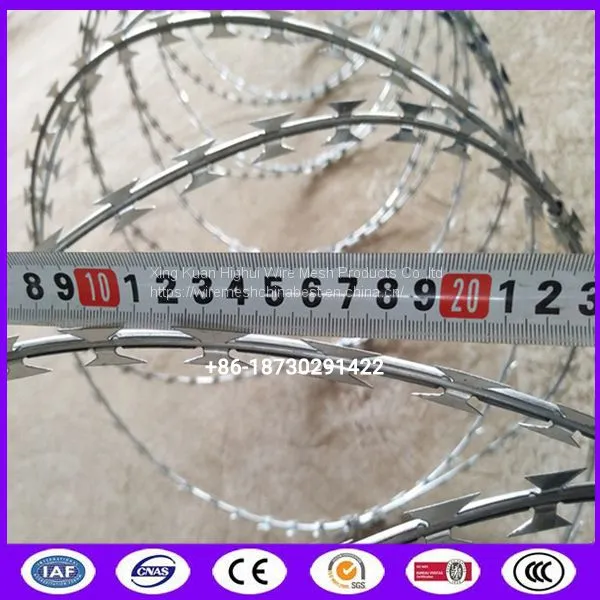 Rust Resistance Hot Dipped Galvanized Razor Barbed Wire For Protection photo-3
