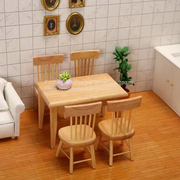 Doll House’s Furniture
