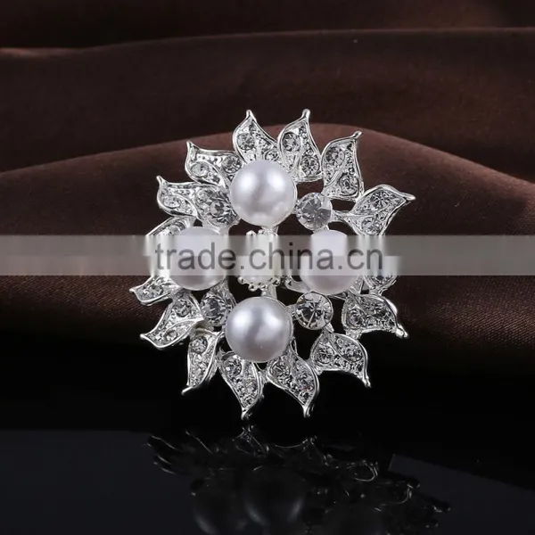 Polygon Rhinestone Flower Brooch Pins With Pearls,Pearl Beaded Bridal Brooch For Dresses photo-2