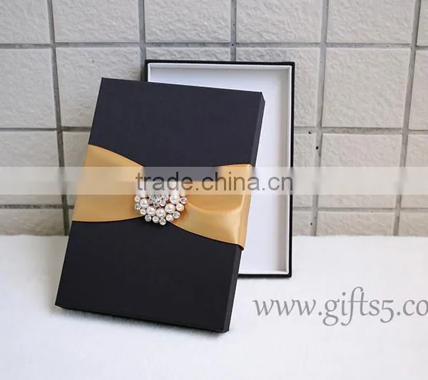 Customized Made-In-China Luxury Ribbon Wedding Invitation Box For Gift photo-5