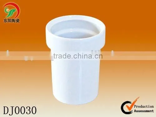 Customized Design Wholesale White Ceramic Toilet Brush Holder photo-2