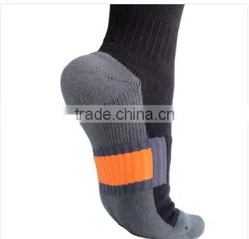 Air Travel Foot Padding With Seamless Toe Compression Socks photo-4