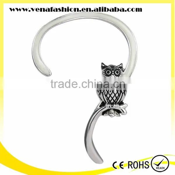 Glow in the Night Owl j Old Fashion Animal Shaped Earrings photo-5