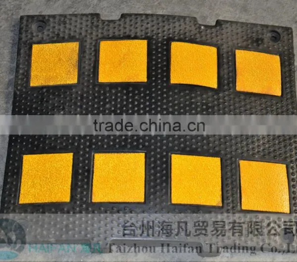 500*600*50mm Traffic Removable High Quality Speed Hump/ European Standard High Strength Road Speed Bump for Safety photo-3