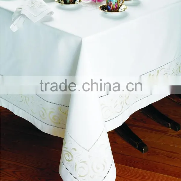 Embroidery Good Quality Table Cloth/Napkin/Placemat
