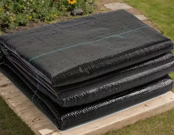 Long Lifespan Weed Barrier Fabric Roll for Commercial Agricultural Use photo-3