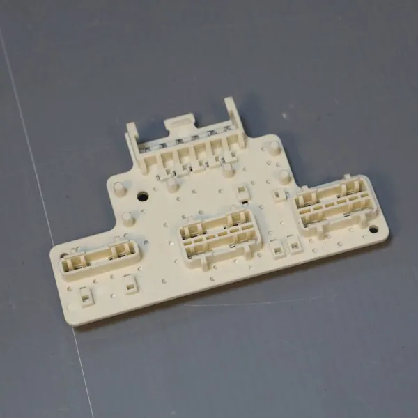OEM Custom Molding for Automotive Hall Sensor Brackets, PBT+GF30 Material, IATF 16949 Certified, Zero Warpage Tolerance ±0.05mm photo-3