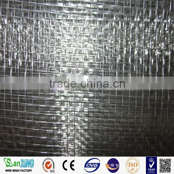 Hot Dipped Galvanized After Welding 25m Roll Length Square Hole Woven Mesh Crimped Wire photo-6