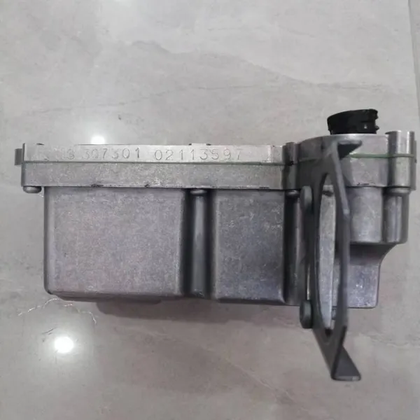 New Electric Governor 02113597 Machinery Engine Part for Deutz BF4M1013EC Diesel Engine photo-4
