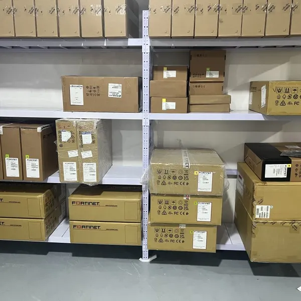 Fortinet FortiGate-200F Корпоративный фаерволл «летающая башня» FG-200F Абсолютно новый