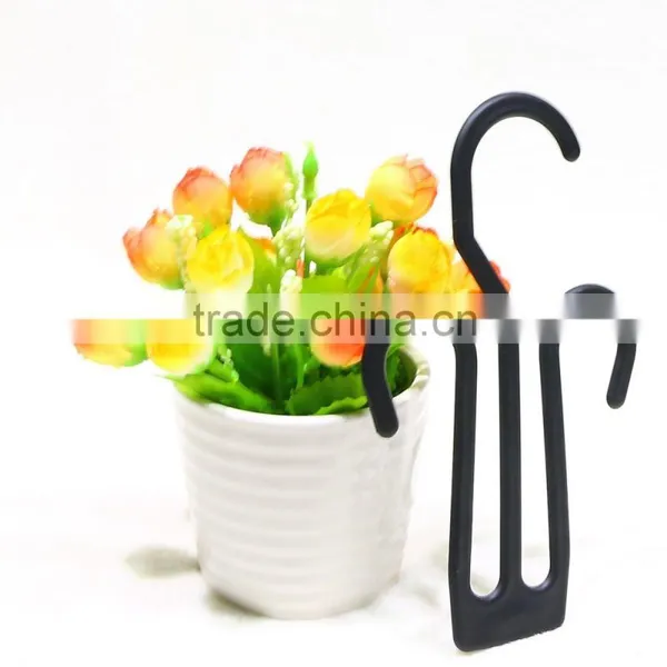 Black Plastic Shoe Hook photo-2