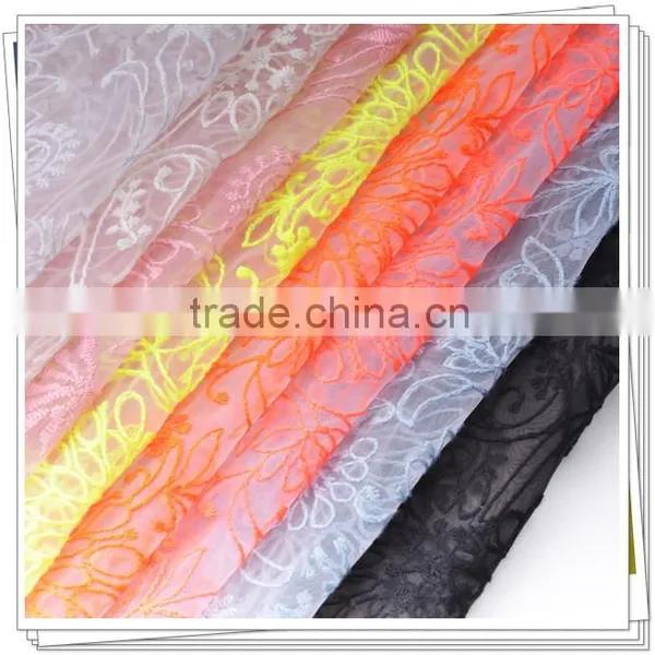Wholesale Gorgeous Girl's Vogue Organza Crocheted Cotton Fabric With Guipure Lace Fabric