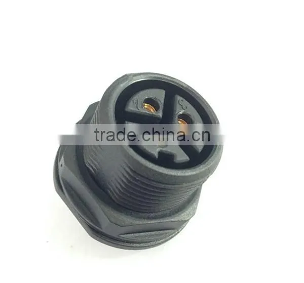 TUV UL Approved LLT 3 Pole Female Panel Mounted Waterproof Cable Connector photo-2
