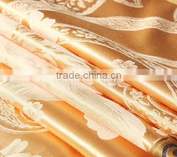 100% Silk Bedding Set With Jacquard Design photo-4