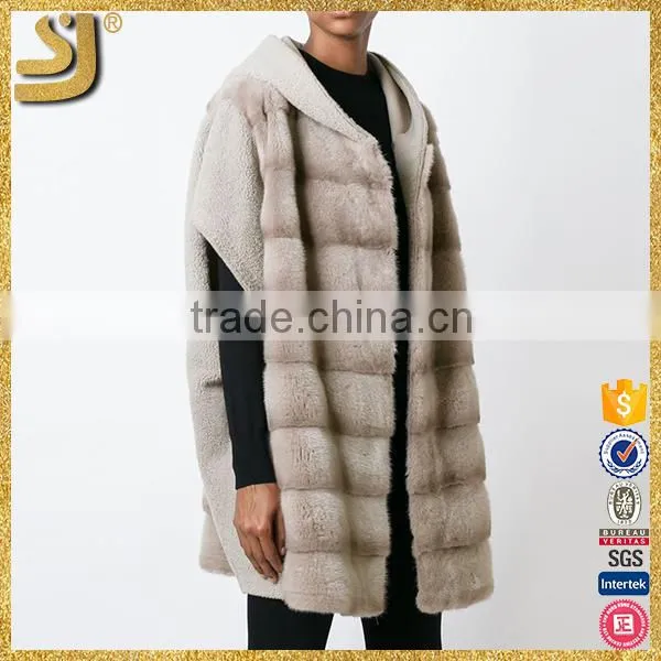 Vogue Black Modern Fashion Hooded Women Winter Mink Short Sleeve Fur Coats photo-3