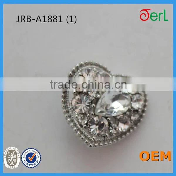 Fashion Design Wholesale Beautiful Heart-shaped Crystal Rhinestone Button for Upholstery Decoration in Bulk photo-2