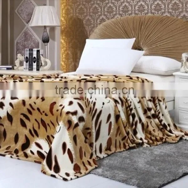 Animal Design Coral and Flannel Blanket photo-4