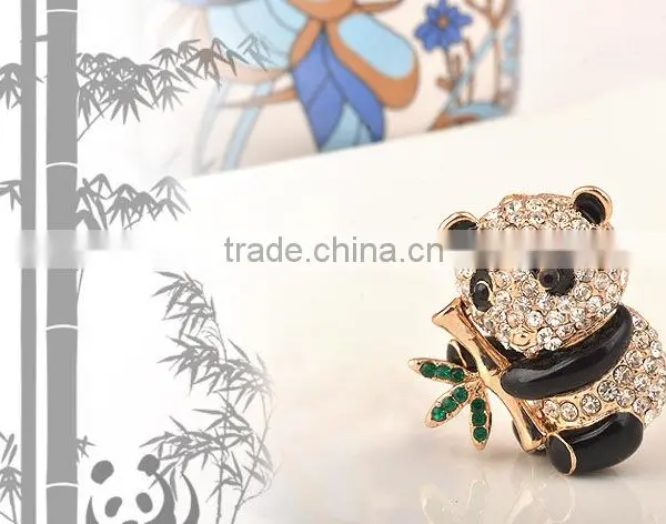 2015 Trendy Cute Panda Jewelry Brooches in Bulk photo-3