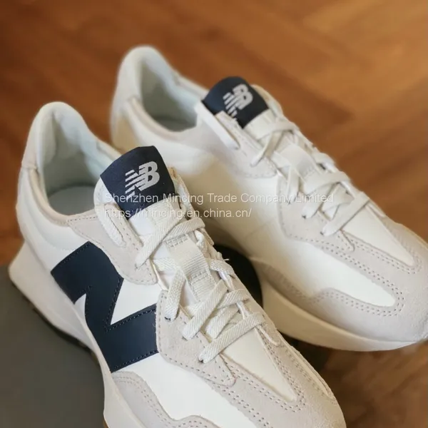 Sports Shoes