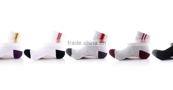 2016 Wholesale Men Cotton Basketball Sports Socks photo-5