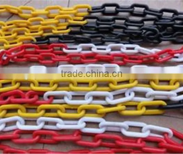 Low Price to Sell Colorful All Kinds of Durable Plastic Long Link Chain photo-2