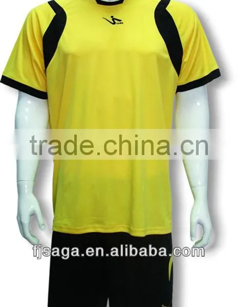 Design Men's Football Sports Uniforms With T-shirts and Shorts photo-4