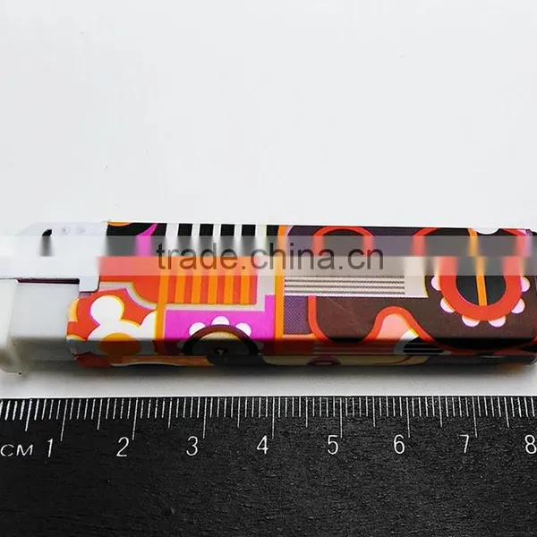 2016 Customized Sticker Refillable Plastic Electronic Lighter for Cigarette photo-5