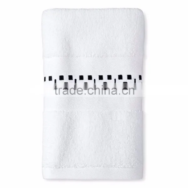 Affinity Soft White Jacquard Bath Towel Stock Supplier's Choice photo-5
