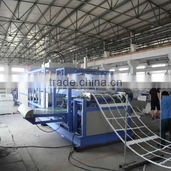 Automatic Vacuum Forming Machine & Cutting Machine photo-5