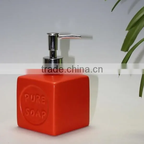2015 New 3pcs Cute Ceramic Bathroom Accessories photo-6